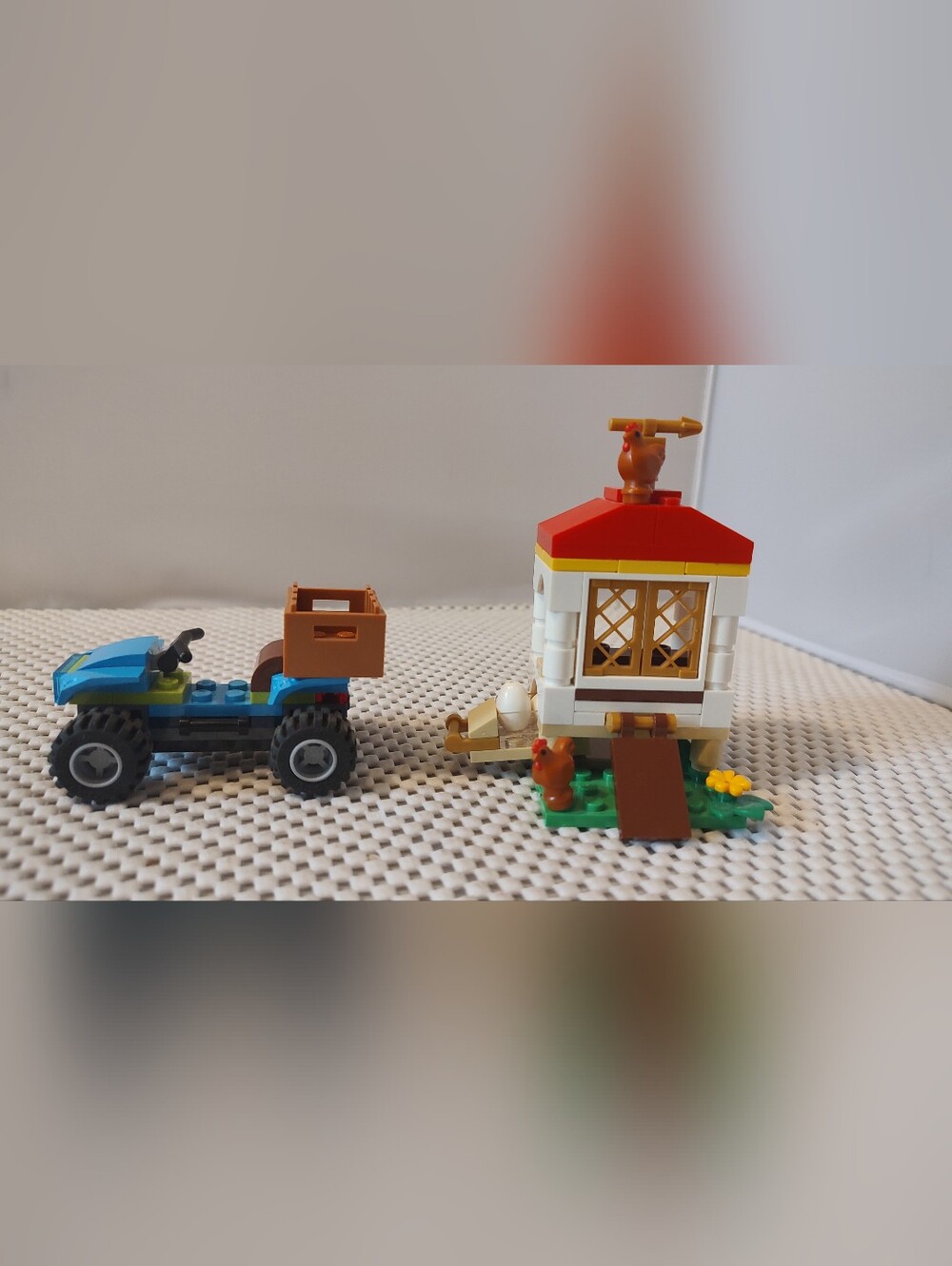 LEGO City Chicken Henhouse 60344 Building Farm Toy Set No Minifigure - Picture 6 of 6